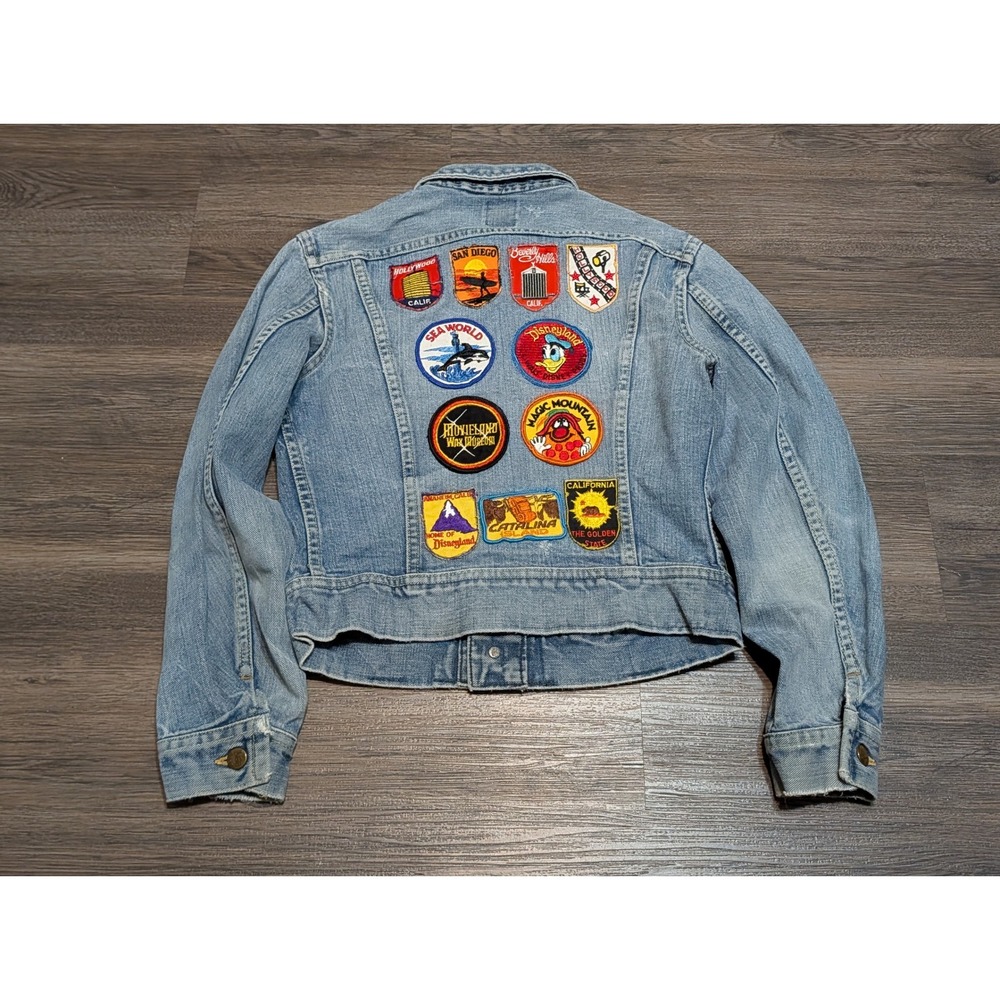 Vintage Lee Riders Denim Trucker Jacket Patches Union Made USA Light Wash 70s XS